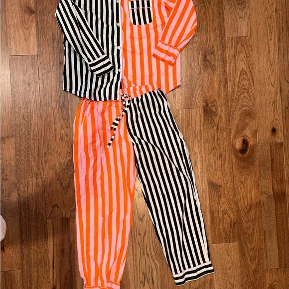 Printfresh Showstripes Pajama Set - Picture 2 of 9